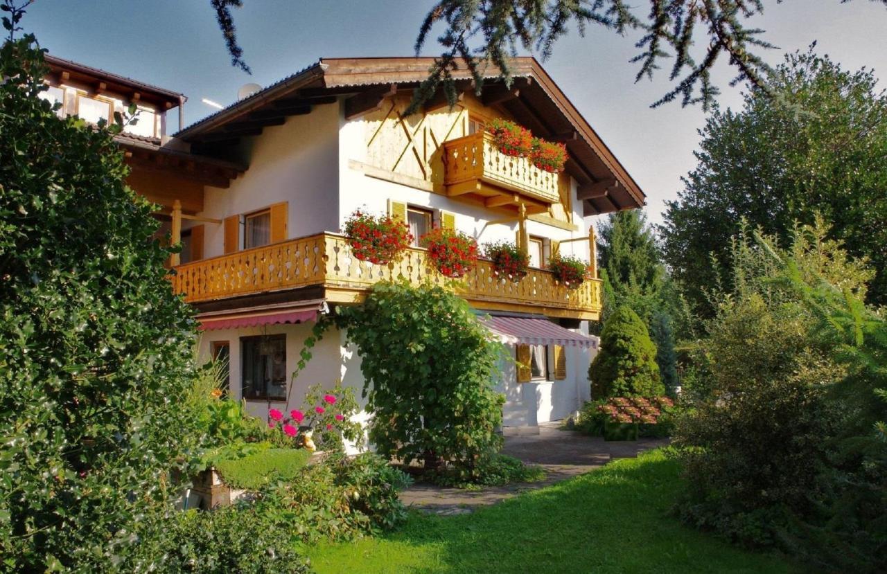Gaestehaus Loedermann Garmisch-Partenkirchen Exterior foto